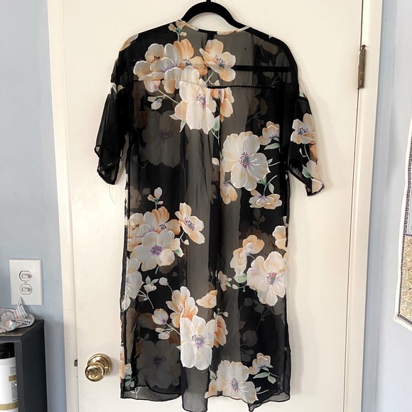 Floral kimono/beach cover up lightweight - Picture 1 of 5